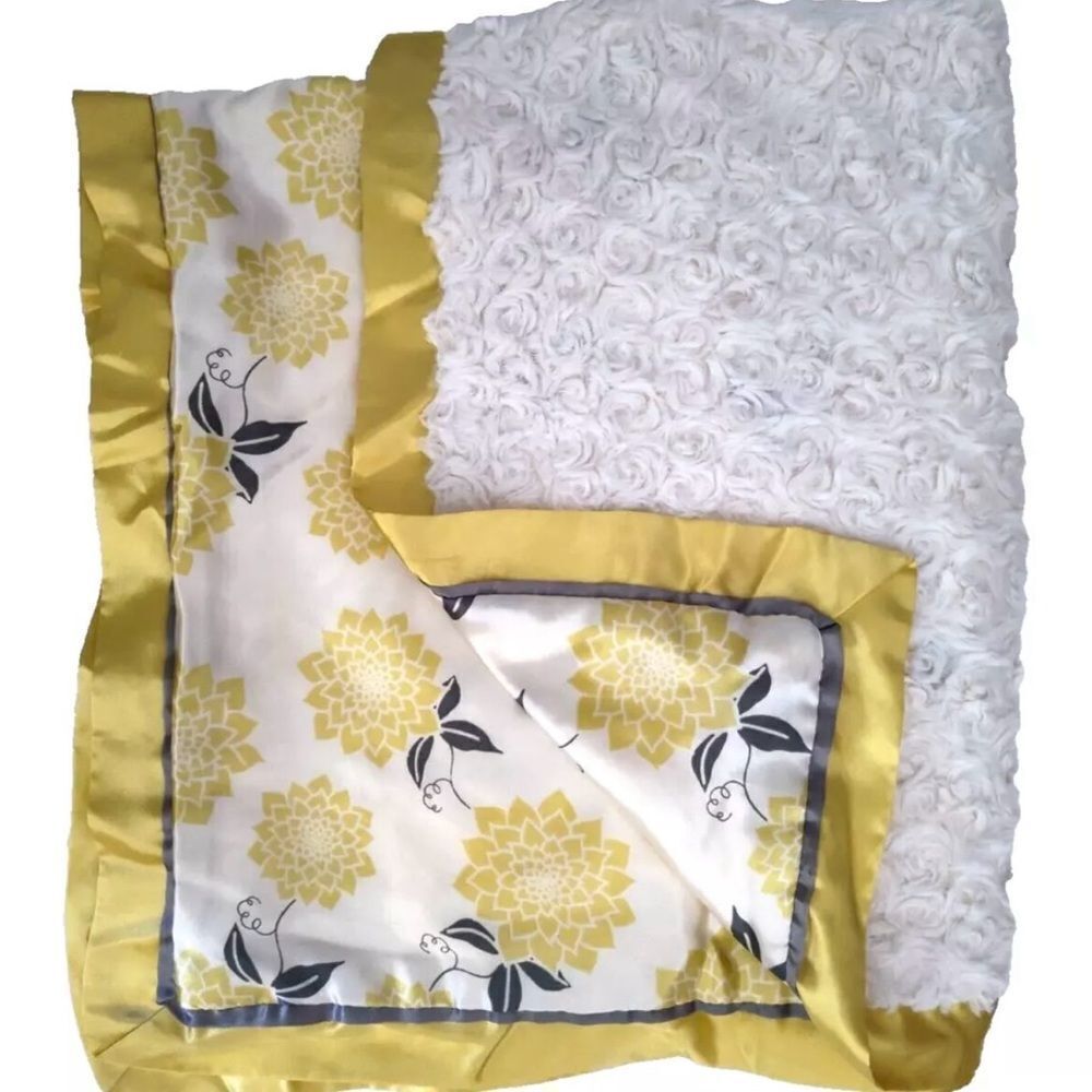 ♥️ The Peanut shell STELLA Yellow Cream
Gray Baby Blanket Dahlia Flowers
